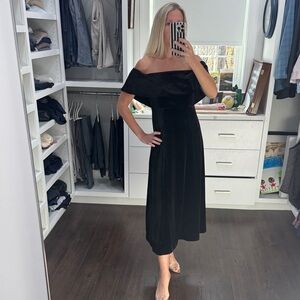 Pomander Place Velvet Black Off-Shoulder Dress S